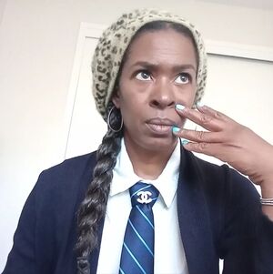 Meet your Posher, Mayya